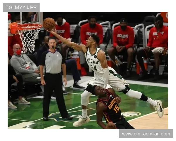 字母哥禁区泰山压顶暴扣得分，雄鹿主场火力全开终结连败