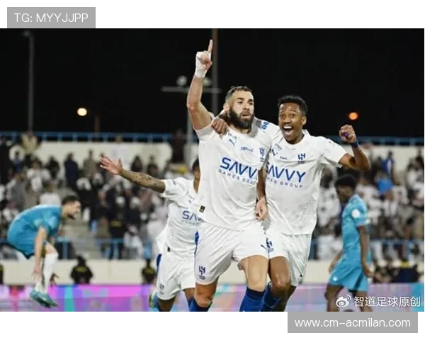 本泽马沙特新月表现抢眼，首战大胜对手